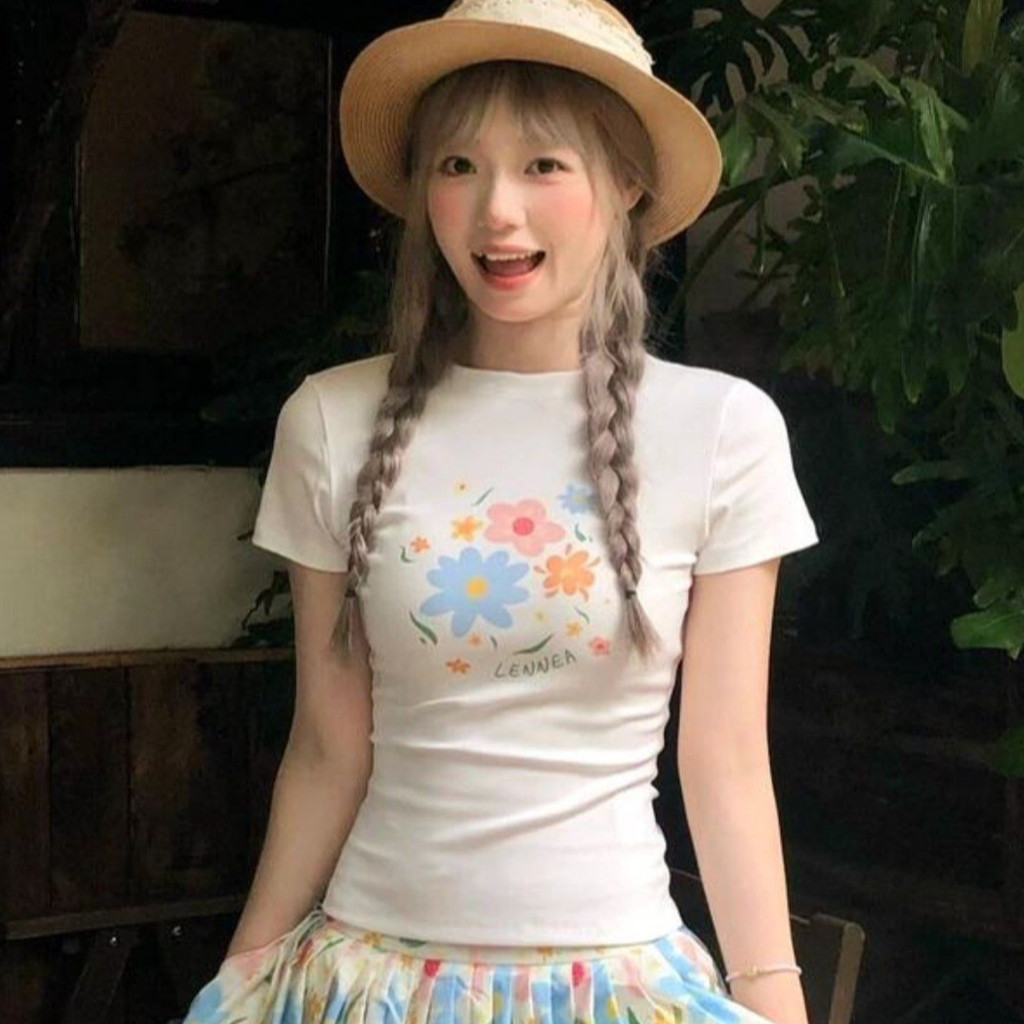 Áo Thun babytee Vai in hoa màu trắng Slim-fit phong cách ngắn