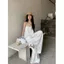Phiên bản Hàn Quốc Niche Thiết kế đơn giản Áo yếm trắng mùa hè Quần ống rộng dáng rộng phong cách mát mẻ Bộ đồ đẹp