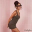 Thời trang mùa hè cho nữ: Bộ đôi áo croptop cổ chữ U liền mạch và váy ngắn ômbody