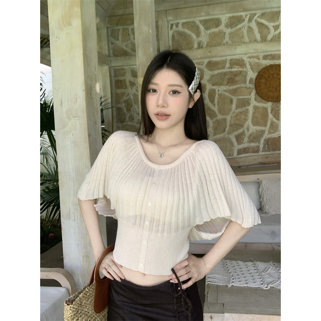 SUXI Áo thun nữ ngắn tay cổ chữ U màu trơn nhẹ nhàng, phù hợp mùa hè 260428