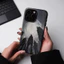 Dark Man Shadow Thích hợp cho iPhone 17Promax 16Pro 15 11 12 13 14 xs XR 17Air Ốp cứng hai lớp chống sốc F5IH