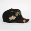 Mũ Snapback Atlanta Braves màu đen/nâu thiết kế "City of Angels", có miếng gắn bên hông, không kèm phụ kiện