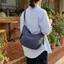 Túi đeo vai kẻ sọc phù hợp với mọi trận đấu Dung tích lớn Nhẹ Phong cách mới Bánh bao thời trang Túi đeo vai thể thao đi lại thông thường
