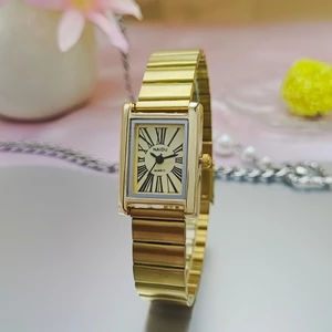 Đồng hồ vàng nhỏ cổ điển Ánh sáng sang trọng Đồng hồ vuông Niche Đồng hồ thạch anh Cheetah cổ điển 26.5.10