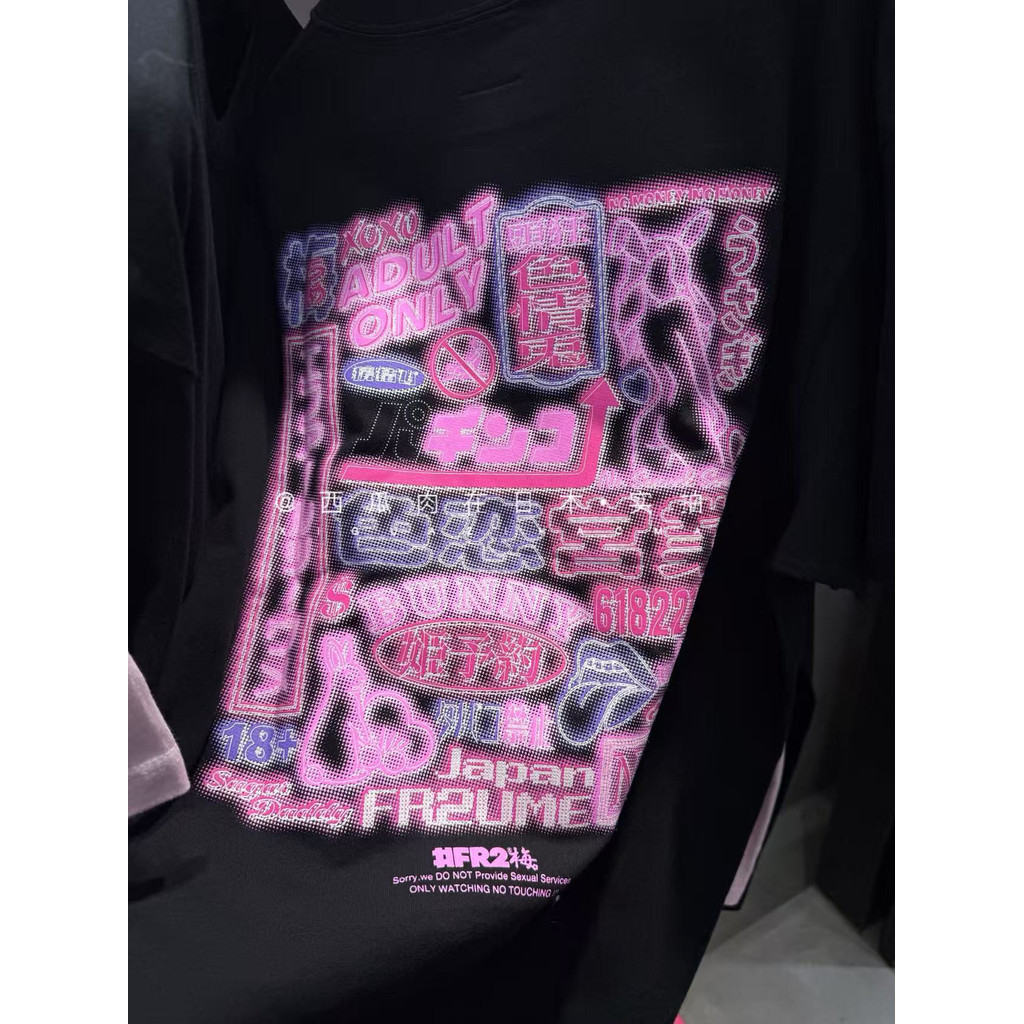 Áo thun unisex cổ tròn tay ngắn màu hồng, họa tiết neon phong cách châu âu-châu mỹ, size lớn