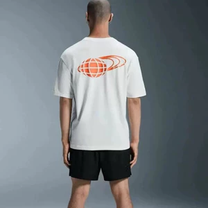 Hàng sẵn có - Áo sơ mi 100% cotton cao cấp, in họa tiết và logo chữ, cổ tròn unisex