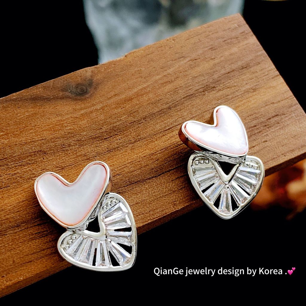 Bông tai mẹ zircon màu hồng hình trái tim, thời trang và sang trọng
