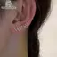 Bông tai lá tweeduj sang trọng với kim cương giả sáng bóng - Trang sức cưới tinh tế