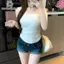 Áo thun nữ tay ngắn, vai áo màu trơn, thiết kế gợi cảm