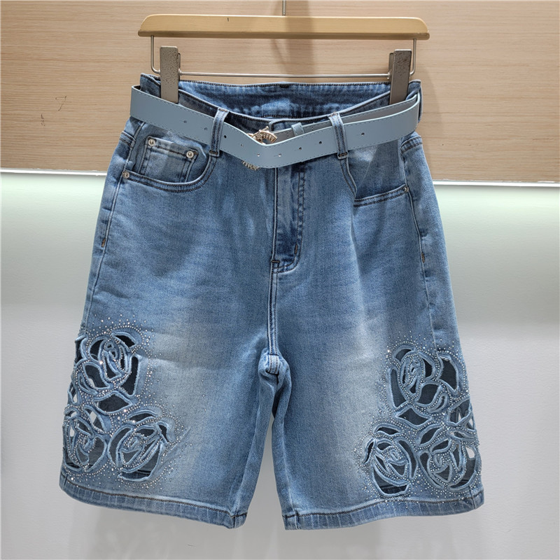 Thời Trang Cao Cấp Denim Năm Điểm Quần 2026 Nữ Mùa Hè Phong Cách Mới Ôm Hơn Nhìn Rời Rỗng Hoa Thêu Quần Ống Thẳng