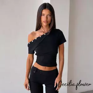 Áo thun nữ tay ngắn cổ xiên slim fit, thoải mái cho mùa hè