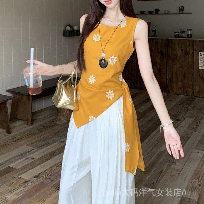 Thiết kế bộ đồ thời trang nữ mùa hè, gồm áo vest cổ tròn và quần thường ngày, chất lượng cao