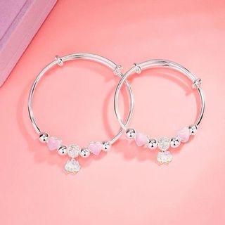 Vòng tay Hello Kitty điều chỉnh size, phù hợp làm quà tặng sinh nhật cho bé gái