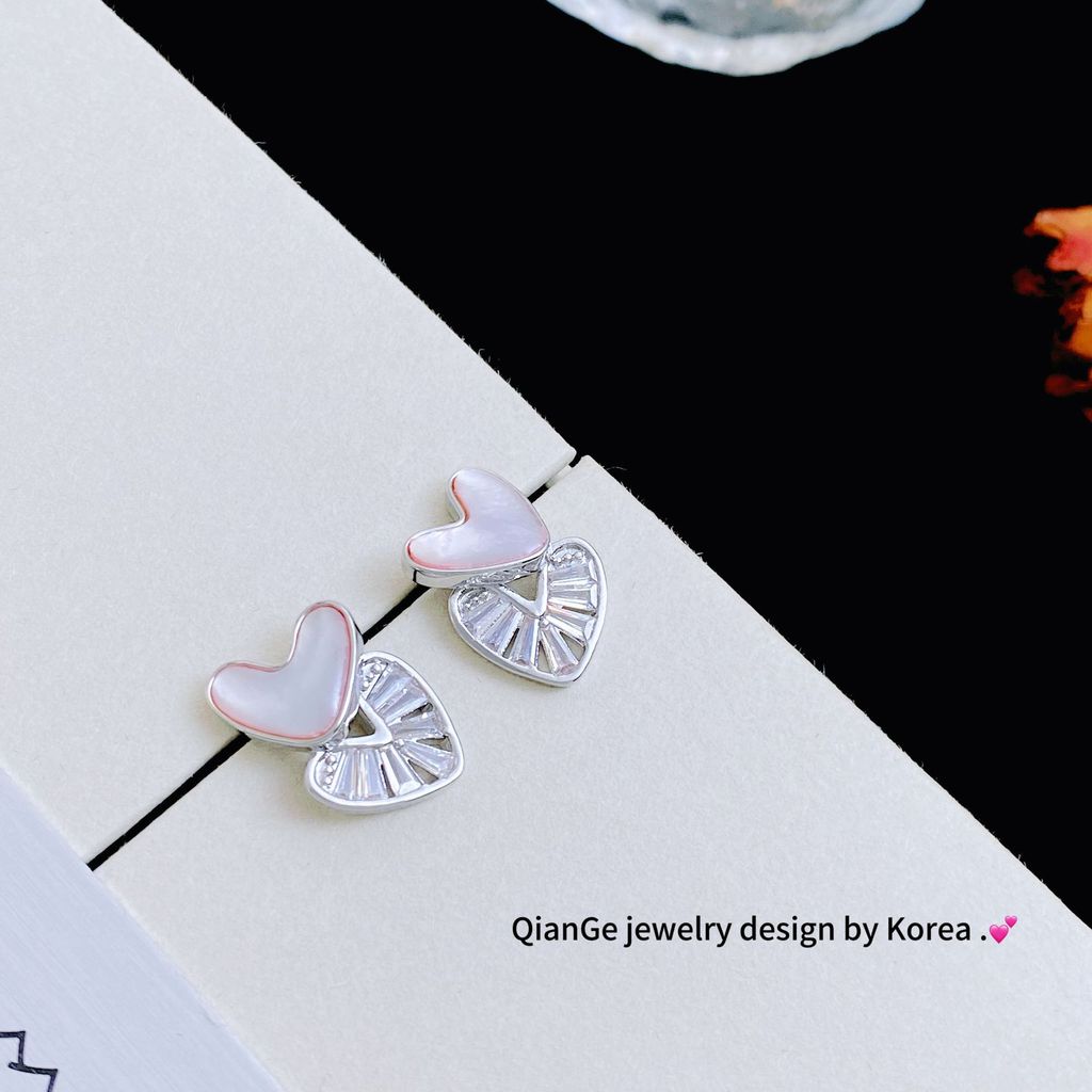 Bông tai mẹ zircon màu hồng hình trái tim, thời trang và sang trọng