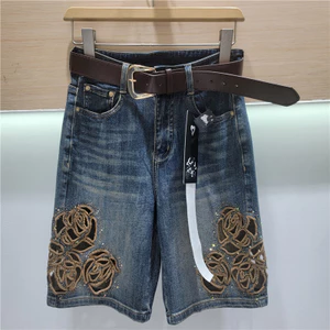Thời Trang Cao Cấp Denim Năm Điểm Quần 2026 Nữ Mùa Hè Phong Cách Mới Ôm Hơn Nhìn Rời Rỗng Hoa Thêu Quần Ống Thẳng