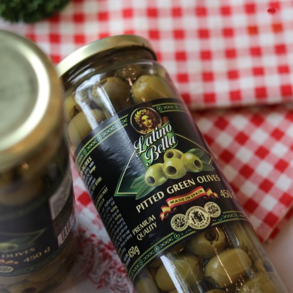 Oliu Xanh Tách Hạt Latino Bella 235g Và 450g, Tách Hạt Giòn Ngon Chuẩn Vị Tây Ban Nha