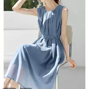 Mùa hè 2026 Phong cách mới Lưới nữ cao cấp Aura Váy xếp ly cổ tròn sang trọng có dây buộc eo hẹp