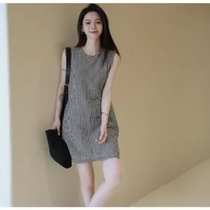 Tính khí mùa hè Thiết kế mới Váy kẻ sọc không tay thời trang nhỏ Váy dáng ôm hơn
