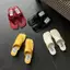TT Châu Âu Mỹ Mũi Vuông Nêm Gót Chân Lật-Flops Nữ 2026 Phong Cách Mới Dệt Flip-Flops Cao Gót