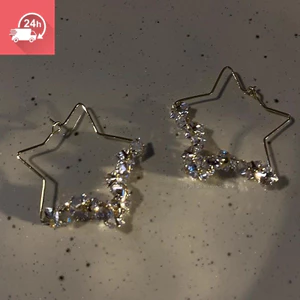 Bông tai nữ hình ngôi sao lấp lánh - phụ kiện thời trang cá tính