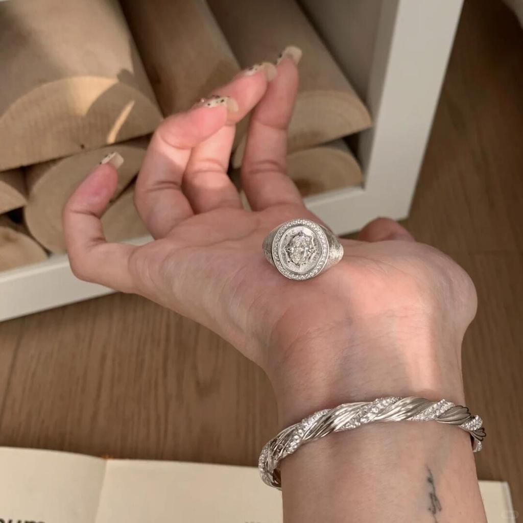 Tính khí cổ điển Trung Quốc mới chải bạc đầy đủ kim cương zircon ngôi sao cá tính đa năng nhẫn nữ