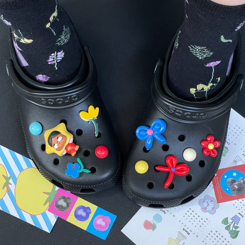 Phụ Kiện Nhiều Màu Sắc Crybaby Dễ Thương Thích Ứng Với crocs Có Thể Tháo Rời, Dùng Cho Giày Lỗ Busch Zhibixing ins