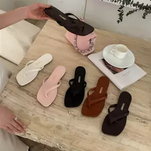 TT 2026 Mùa Hè Phong Cách Mới Flip-Flops Tất Cả Trận Đấu Đế Mềm Mũi Vuông Đế Bằng Giày Sandal Nữ