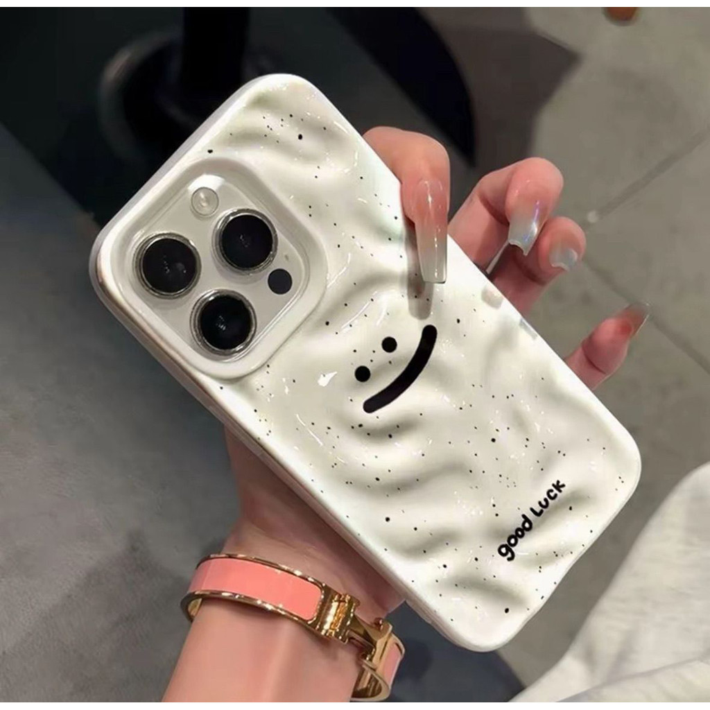 Vỏ bảo vệ điện thoại mặt cười may mắn vân thiên thạch nếp gấp tương thích iPhone 17,
