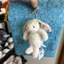 Mặt dây chuyền Jellycat Ba tiêu chuẩn hoàn chỉnh với con dấu thép Barcelo Bear Cà tím Croissant