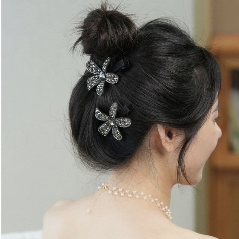 Đơn giản nơ kim cương giả mỏ vịt với kẹp tóc nhung đen, phụ kiện tóc sang trọng và ánh sáng lấp lánh - VWLI
