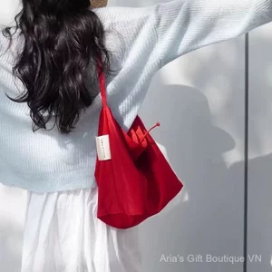 Xin Zhilei Túi màu đỏ cùng phong cách Vải Nylon đeo vai nữ Tote