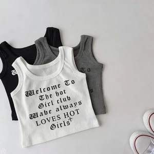 Bé Gái Retro In Chữ Camisole 2026 Xuân Hè Phong Cách Mới Trẻ Em Tất Cả Trận Đấu Đáy Top