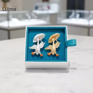 LUImo Vintage Đi Bộ Du Pin Động Vật Trâm Có Ô Cho Nữ Unisex Trang Sức Thời Trang Mặc Hàng Ngày SBS