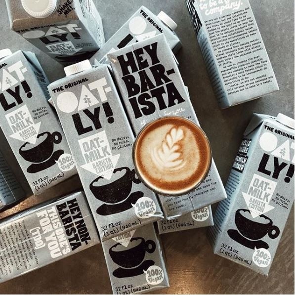 Thùng 6 Hộp Sữa Yến Mạch Oatly 1L, Thơm Ngon Tạo Bọt Tốt Nguyên Liệu Vẽ Latte Chuyên Nghiệp