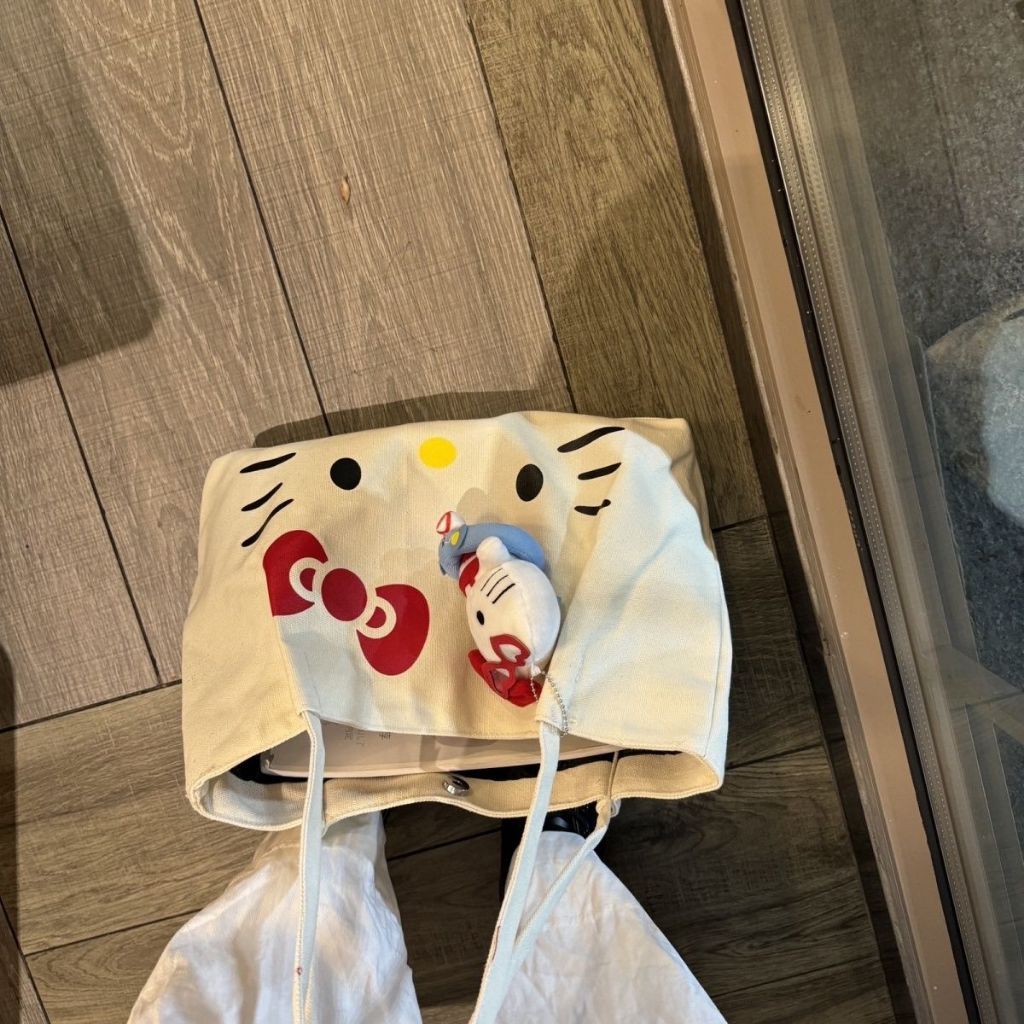 Túi vải in hình hellokitty dễ thương  phong cách giản dị đi làm hàng ngày Túi đeo vai dung tích lớn
