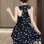Đầm dây chấm bi phong cách phương Tây, form oversized dành cho cô nàng nóng bỏng