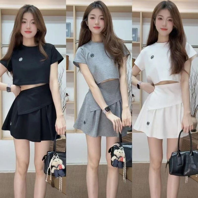 Váy xếp li giản dị Thời trang Pháp Nhỏ Hot Girl Phong cách Con gái Phong cách Slimer Nhìn Bộ đồ thời trang thời trang
