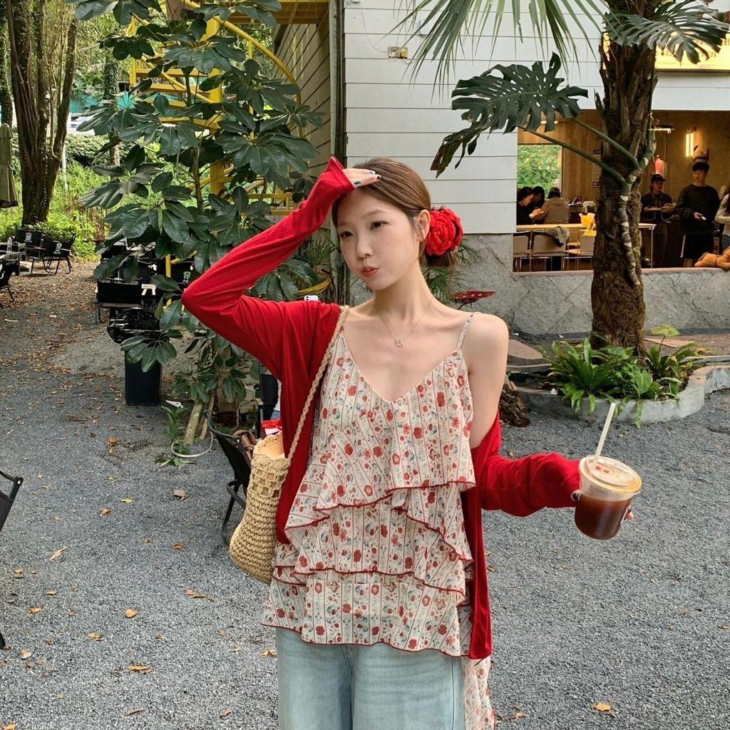 [Khuyến mãi trong thời gian có hạn] Áo không tay voan có dây đeo ngoài + Bộ đồ Cardigan màu đỏ phong cách mới Hợp thời trang