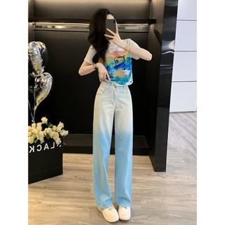 Bộ đồ Nữ mùa hè gồm áo ngắn tay đa năng, tôn dáng, sành điệu và quần jean ống thẳng phối màu