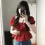 Áo tay phồng cổ vuông màu đỏ - Chất liệu mỏng nhẹ, phong cách du lịch