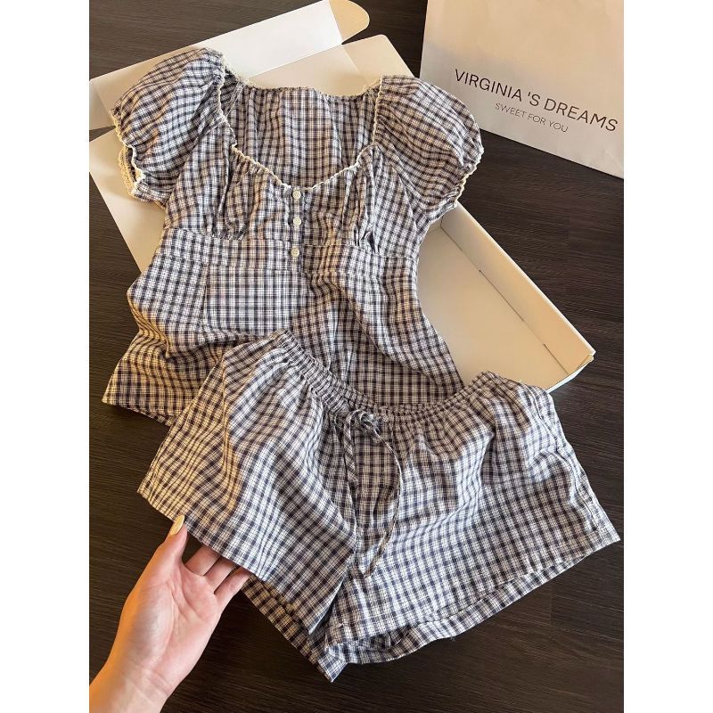 [Giảm giá trong thời gian có hạn] Áo tay phồng kẻ sọc cổ điển + Quần short thường ngày có thể mặc bên ngoài thon gọn hơn Bộ đồ ngủ gia đình thời trang