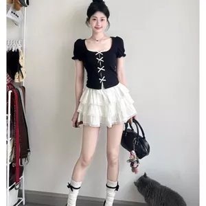 Áo thun dệt kim nơ phong cách mùa hè nóng bỏng dành cho con gái Áo thun nữ cổ vuông tay ngắn + Váy bánh Bộ đồ hai mảnh