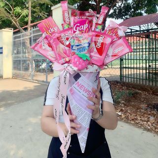 Bó Hoa Ốc Quế Bánh Kẹo Xanh Hồng Mix Màu Quà Tặng Kỉ Yếu Siêu Xinh Timo SQ01
