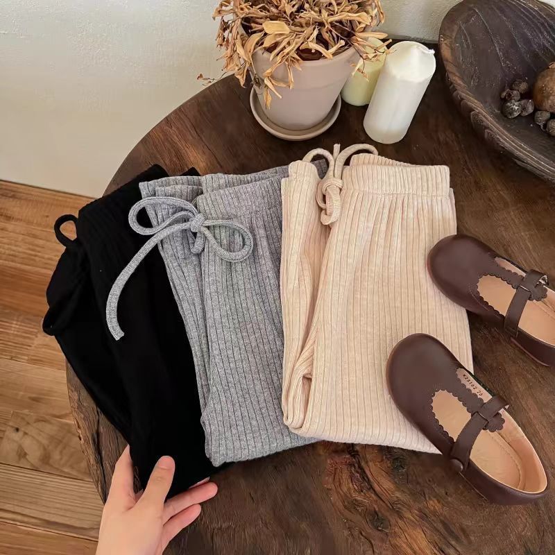 Phiên Bản Hàn Quốc Quần Ống Rộng Thường Ngày Mùa Hè Bé Gái Quần Crop Màu Trơn 90-140 Size UN8L