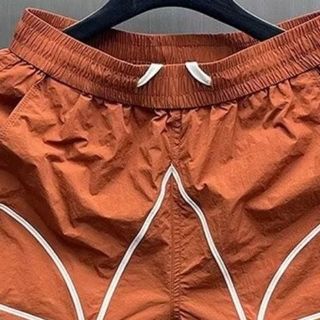 Quần short nam mùa hè thấm hút mồ hôi, vừa vặn, thiết kế thêu thời thượng