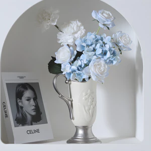 bình hoa gốm sứ họa tiết hoa linh lan nổi phong cách pháp cổ điển lọ cắm hoa decor phòng khách khách sạn sang trọng nghệ thuật