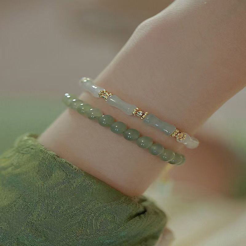 Vòng tay hạt tre chalcedony tinh tế dành cho nữ
