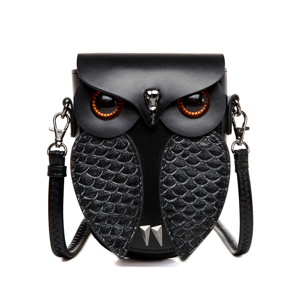 Authentic new women's bag in European and American punk style, women's shoulder and crossbody bag with creative snake pattern and anchor-head eagle design, handbag