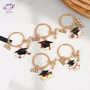 HFTOY 1 chiếc Vòng chìa khóa tốt nghiệp 2026 có mũ và chứng chỉ, Mặt dây chuyền vòng chìa khóa quà tặng mùa tốt nghiệp, Thích hợp để treo Ba ~