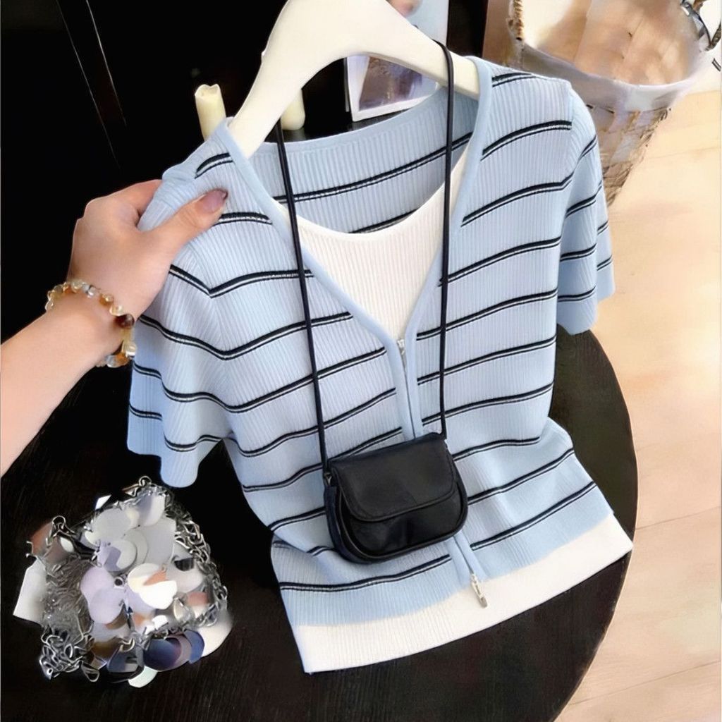 Mùa hè Phong Cách Mới Hơi Béo Quần Áo Nữ Thời Trang Niche Màu Sắc Tương Phản Giả Áo Len Sọc Hai Mảnh | Tay ngắn sang trọng Top Slimer Look Cover Thịt, Thiết kế dây kéo Cardi